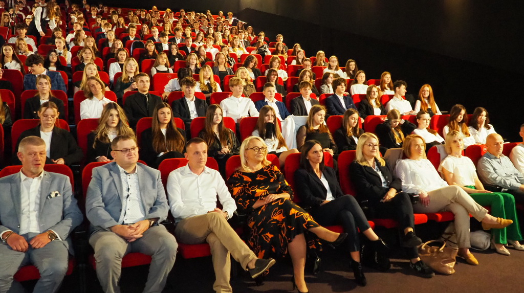 Zdjęcie Ślubowanie klas pierwszych 2023-2024 (15)596ddd82-e21f-4a52-8895-56a6aeda059b.jpg w galerii Uroczyste Ślubowanie Klas Pierwszych